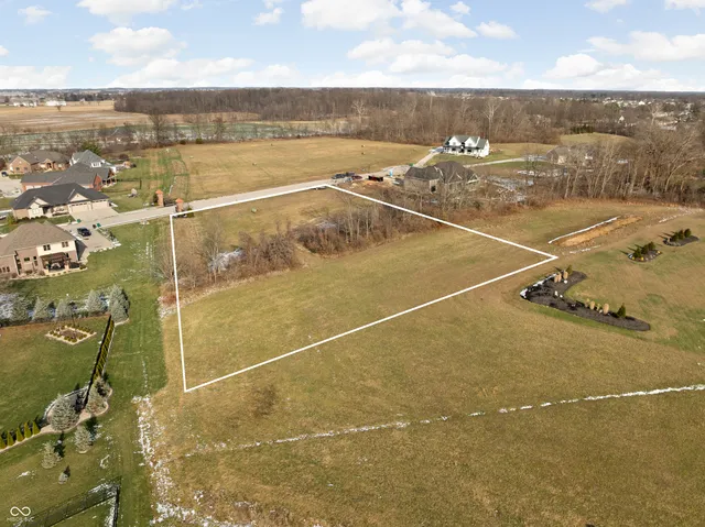 $224,900 | 2011 Knightsbridge Road, Danville, IN 46122