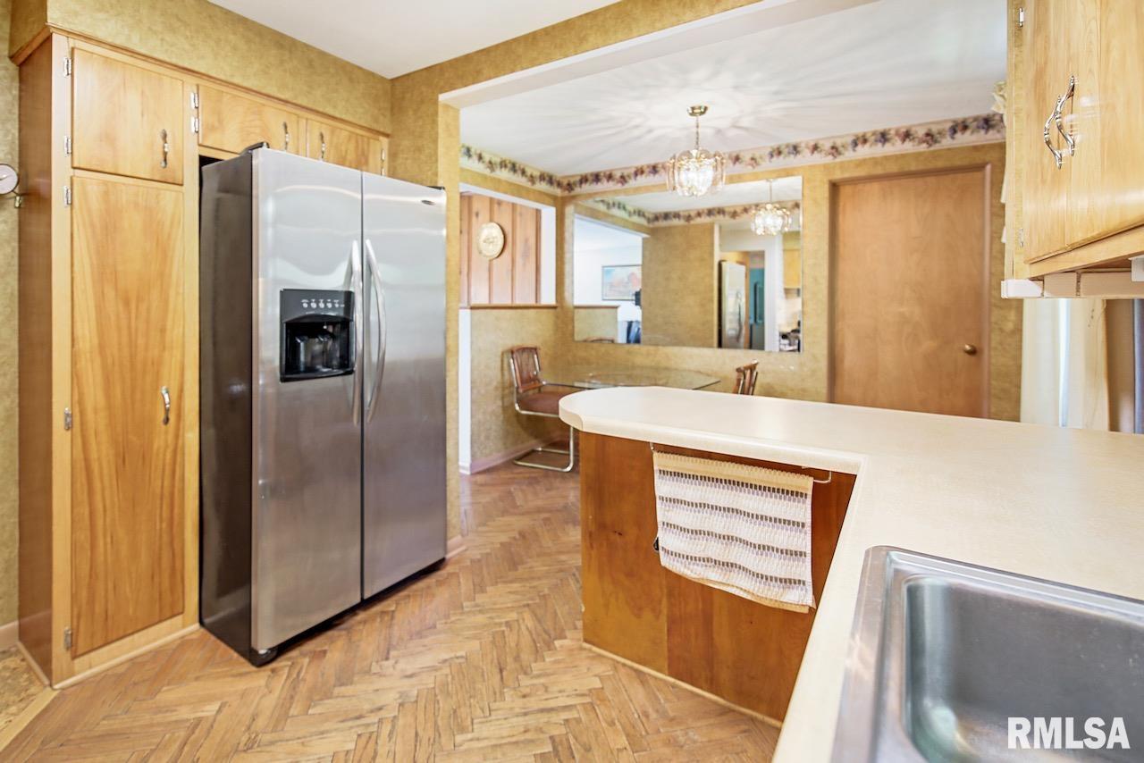 5404 North James Road Peoria, IL 61615 - Photo 11 of 31 Gallery Image 11