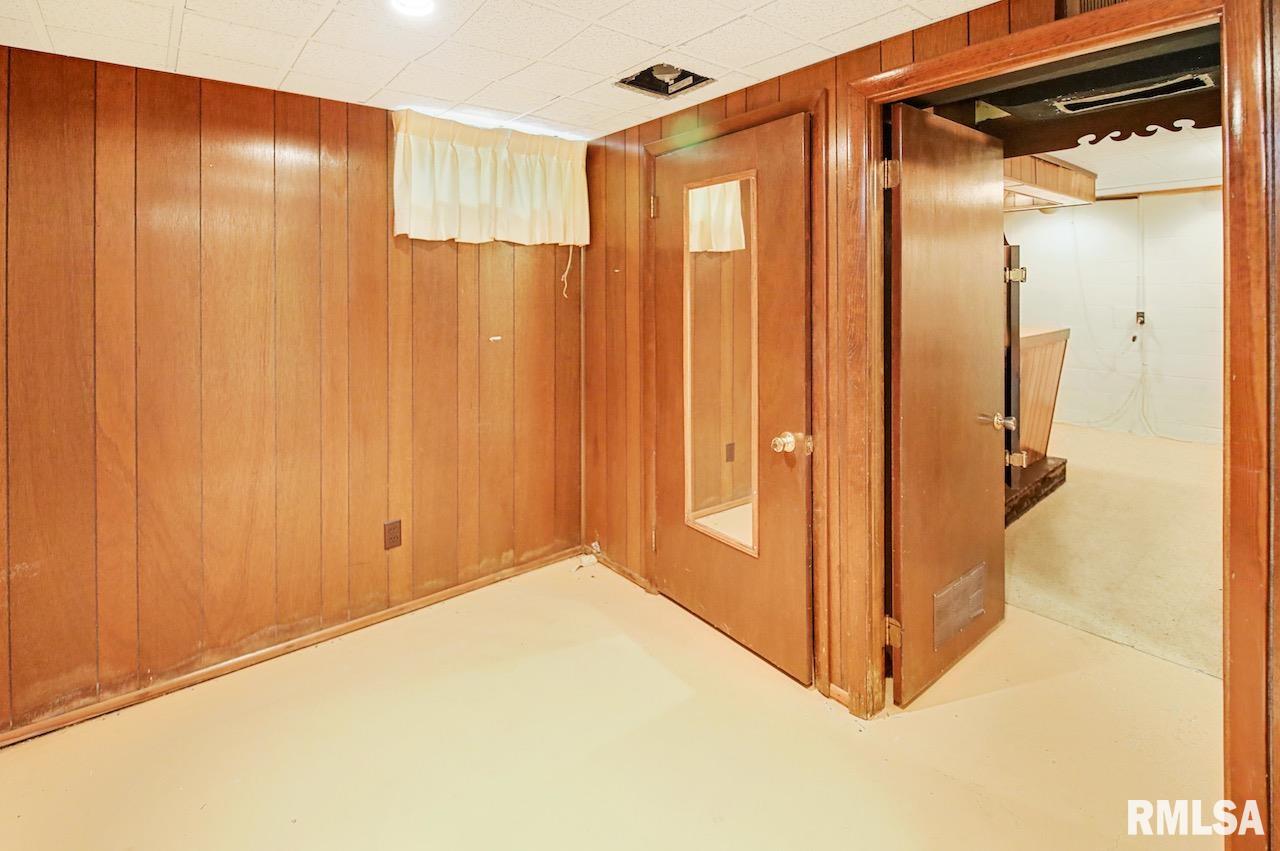 5404 North James Road Peoria, IL 61615 - Photo 28 of 31 Gallery Image 28