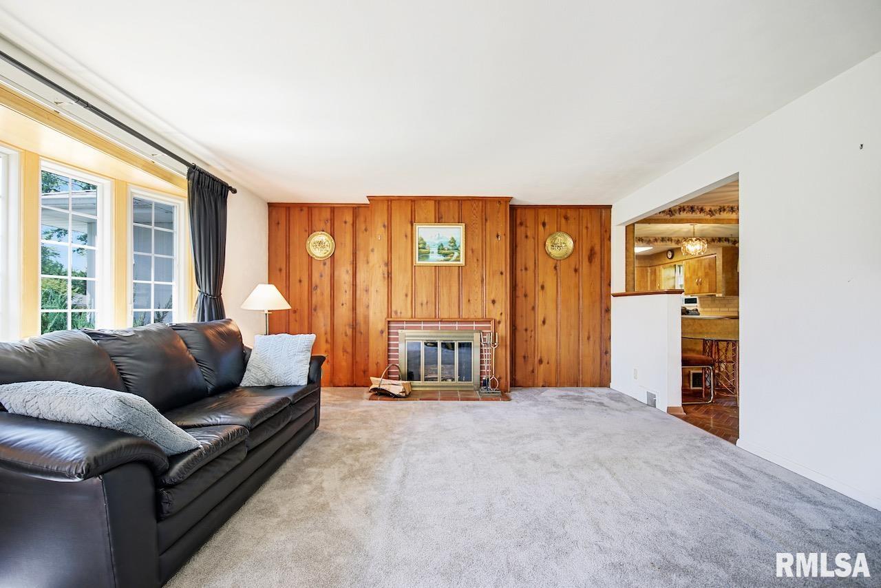 5404 North James Road Peoria, IL 61615 - Photo 8 of 31 Gallery Image 8