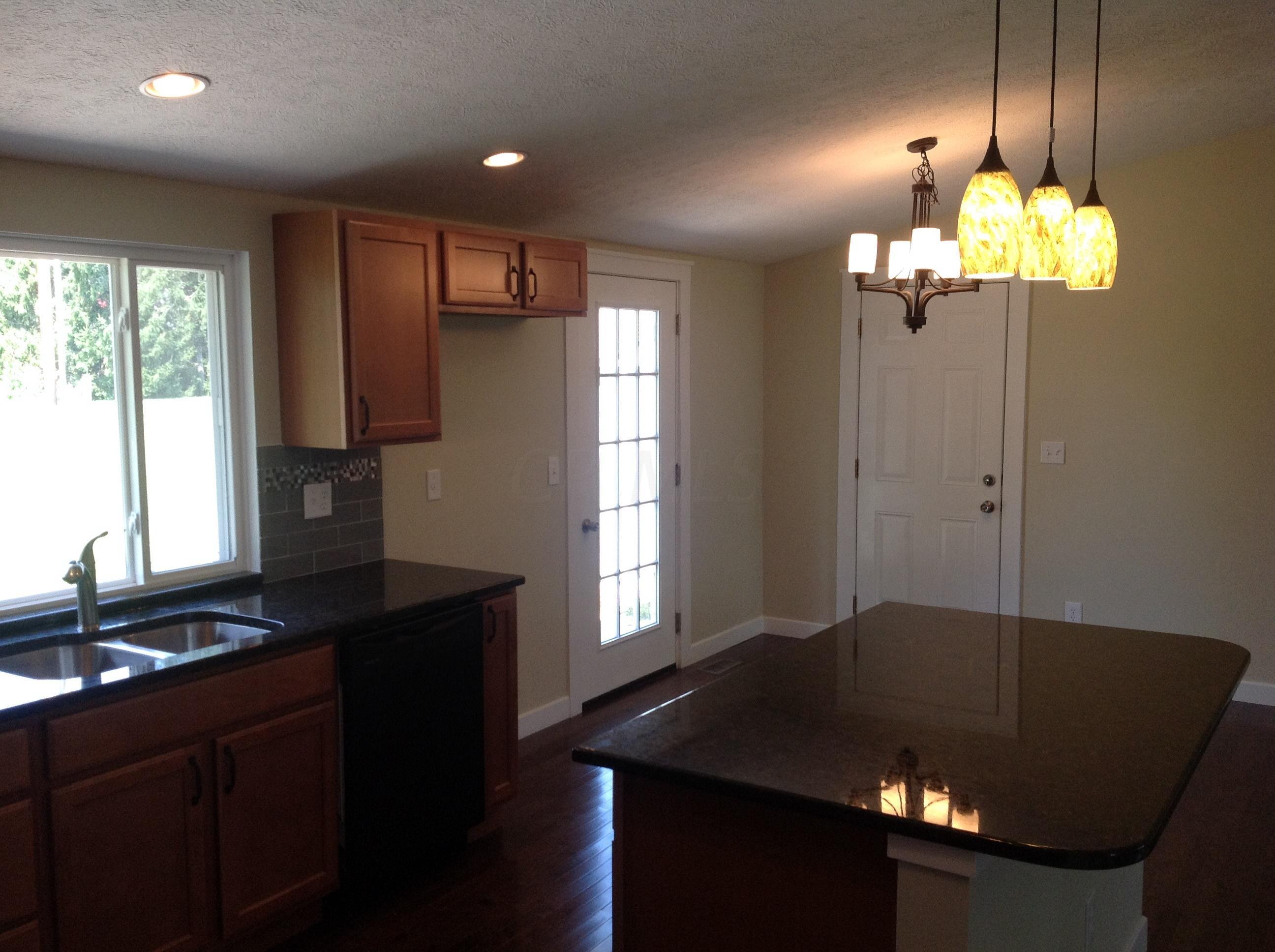 78 Helen Road Southwest Pataskala, OH 43062 - Photo 5 of 13 Gallery Image 5