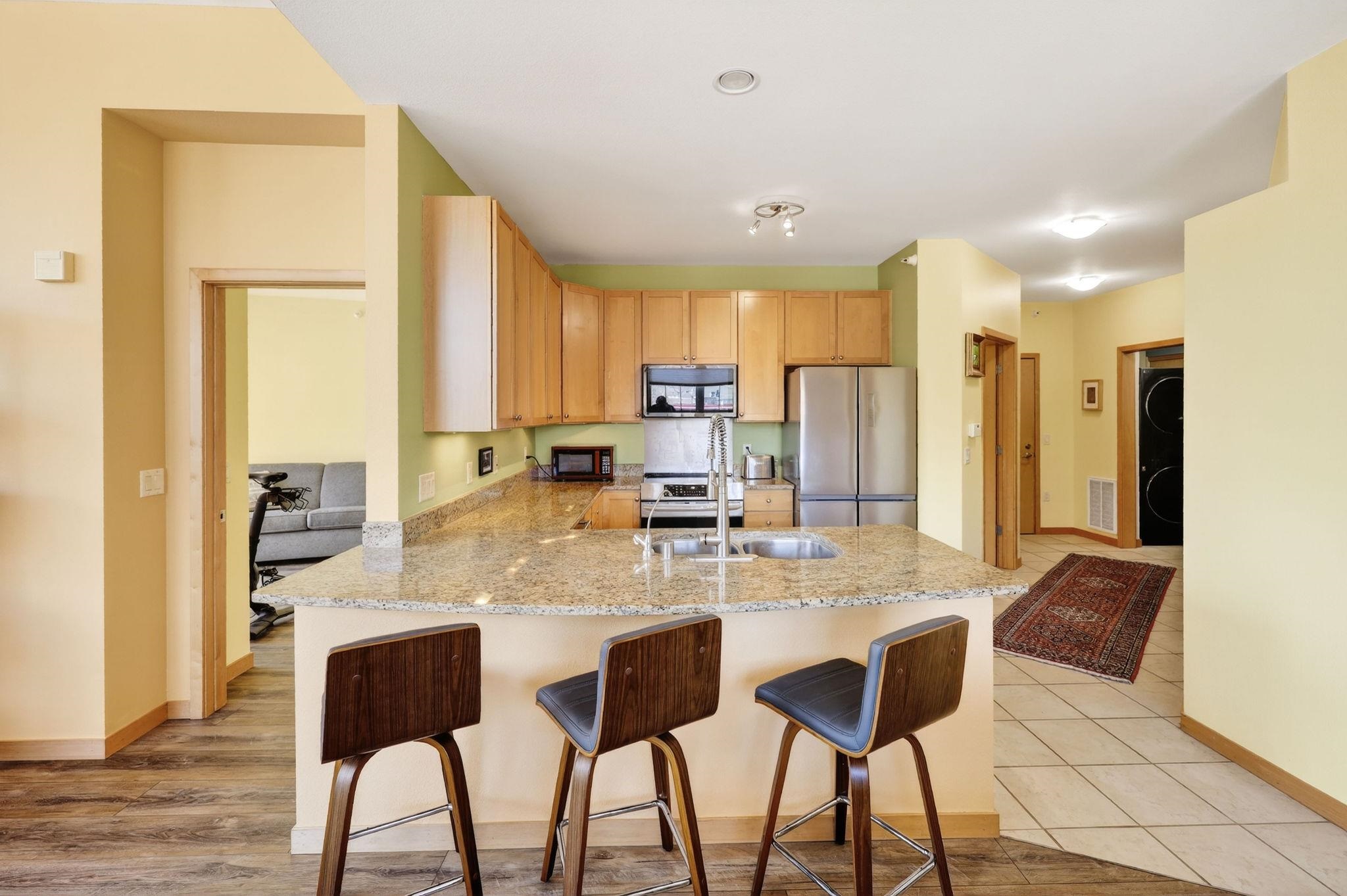 280 Division Street, Unit 301 Madison, WI 53704 - Photo 13 of 40