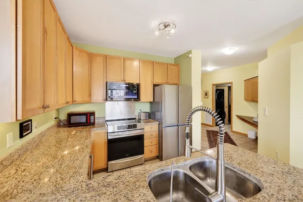 $530,000 | 280 Division Street, Unit 301, Madison, WI 53704