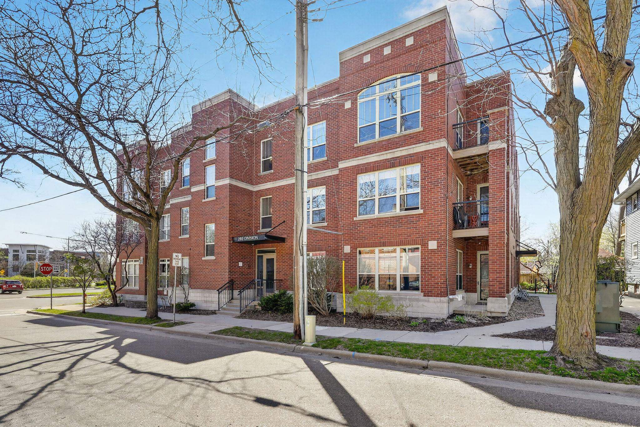 280 Division Street, Unit 301 Madison, WI 53704 - Photo 2 of 40