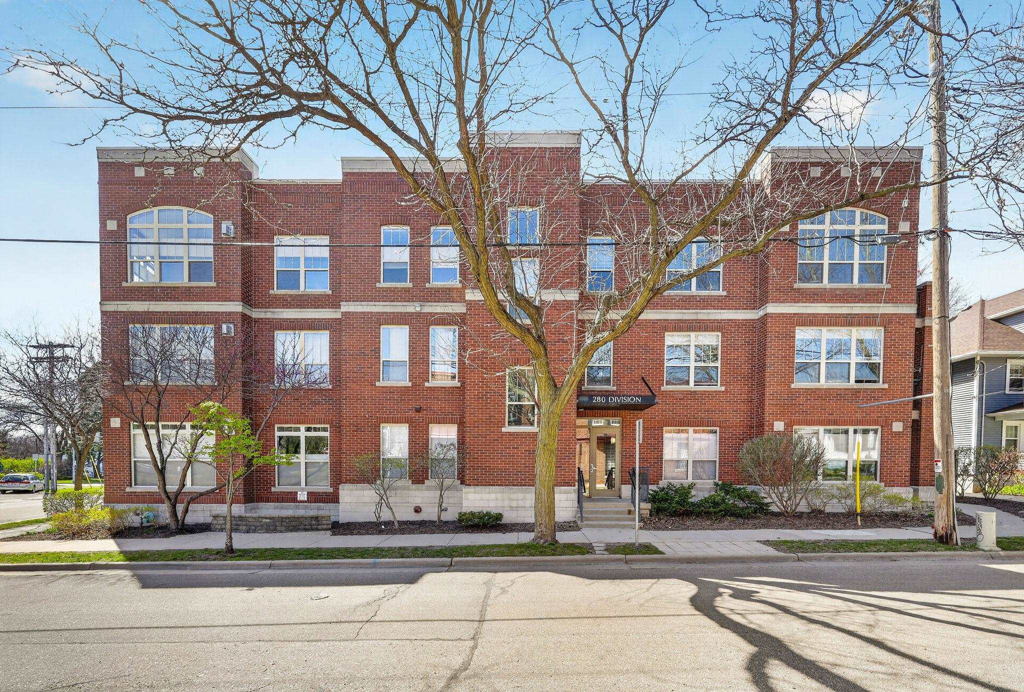 280 Division Street, Unit 301 Madison, WI 53704 - Photo 3 of 40