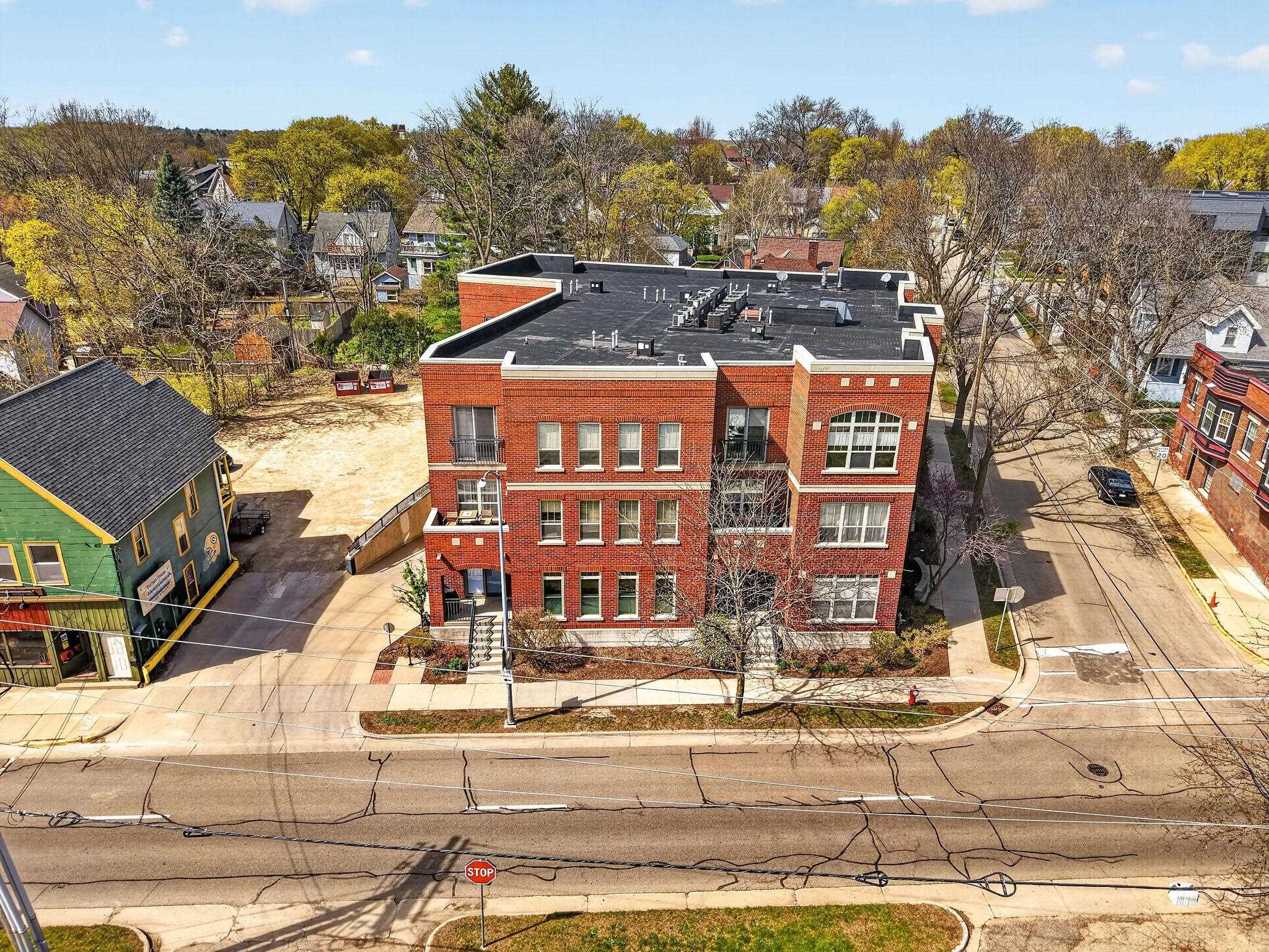 280 Division Street, Unit 301 Madison, WI 53704 - Photo 34 of 40