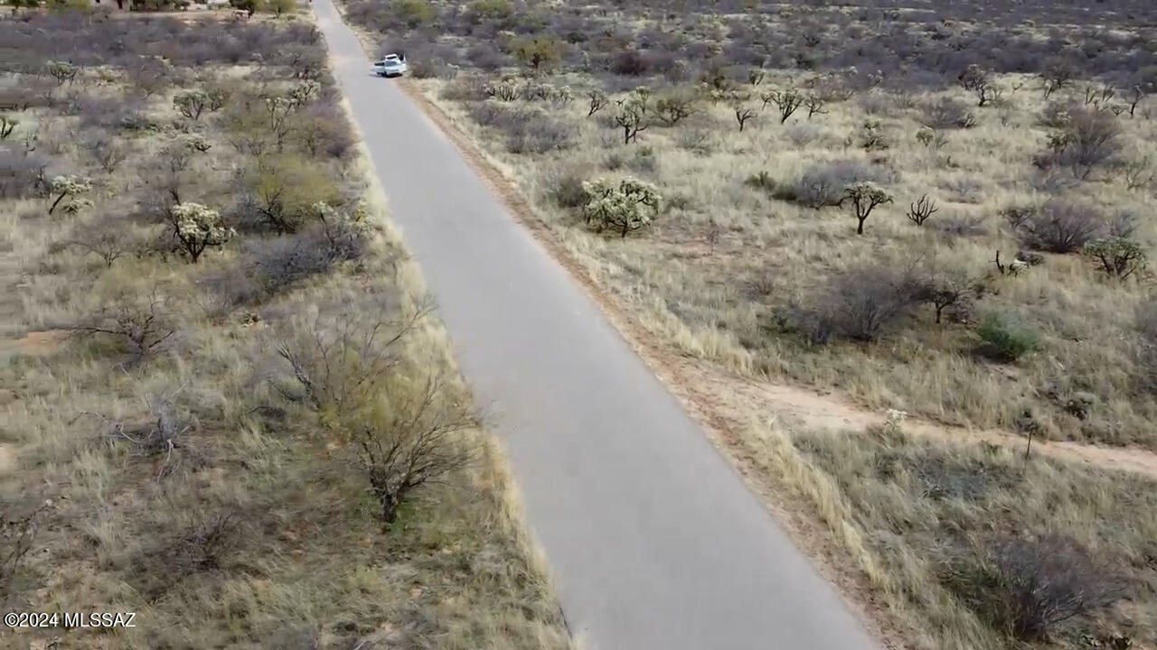 3691 East Rollins Road Tucson, AZ 85739 - Photo 10 of 12