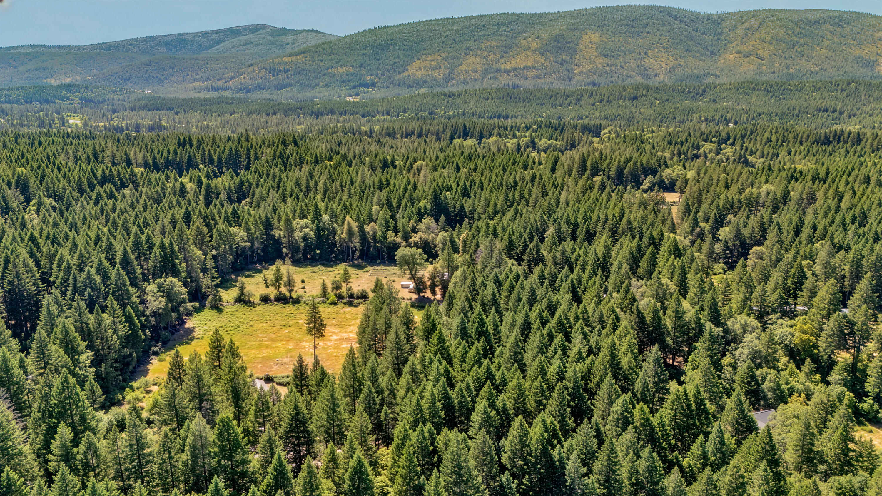 601 Pinewood Way Cave Junction, OR 97523 - Photo 32 of 33 a view of lake view and mountain view