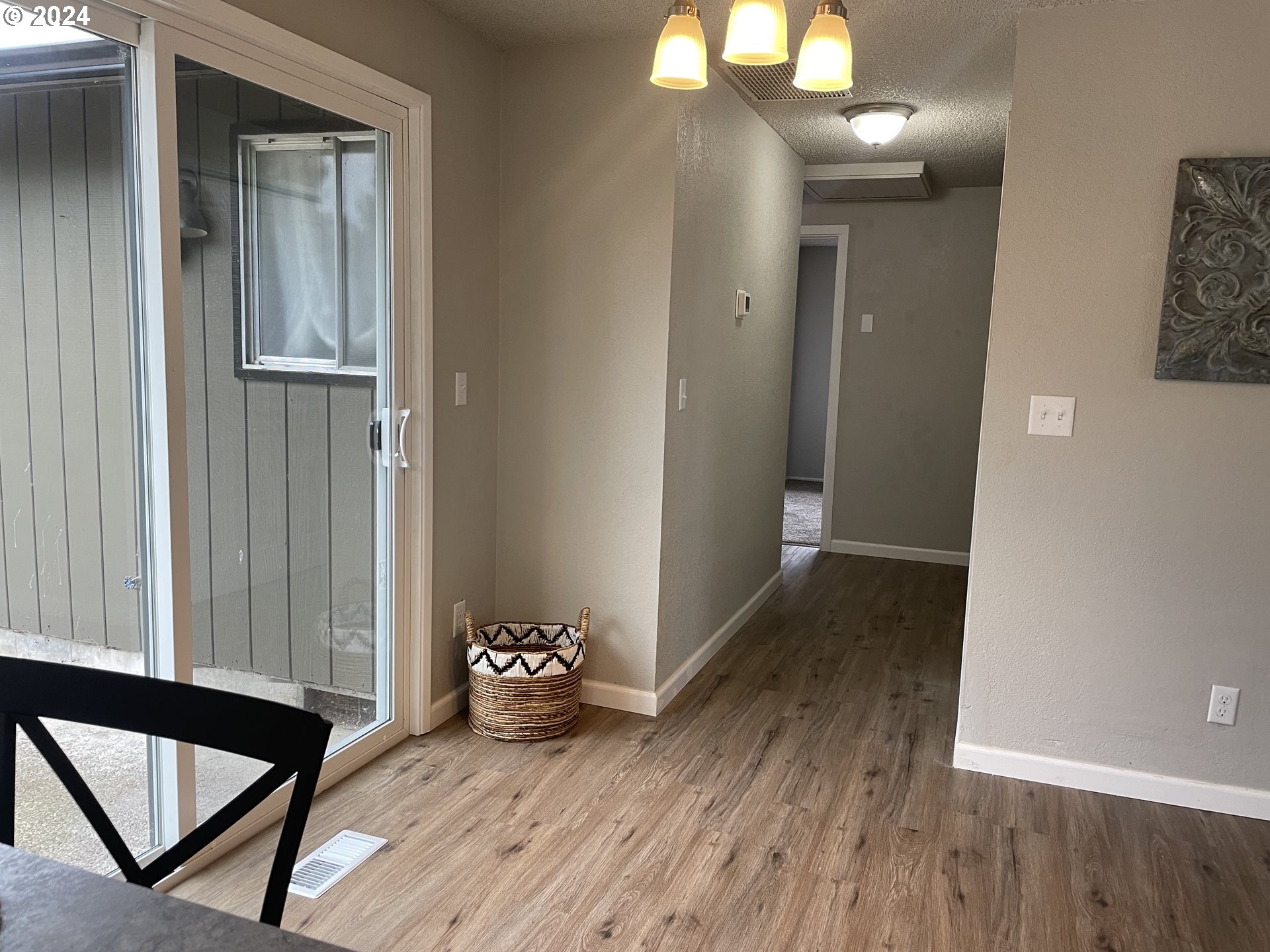 477 70th Street Springfield, OR 97478 - Photo 11 of 27 Gallery Image 11