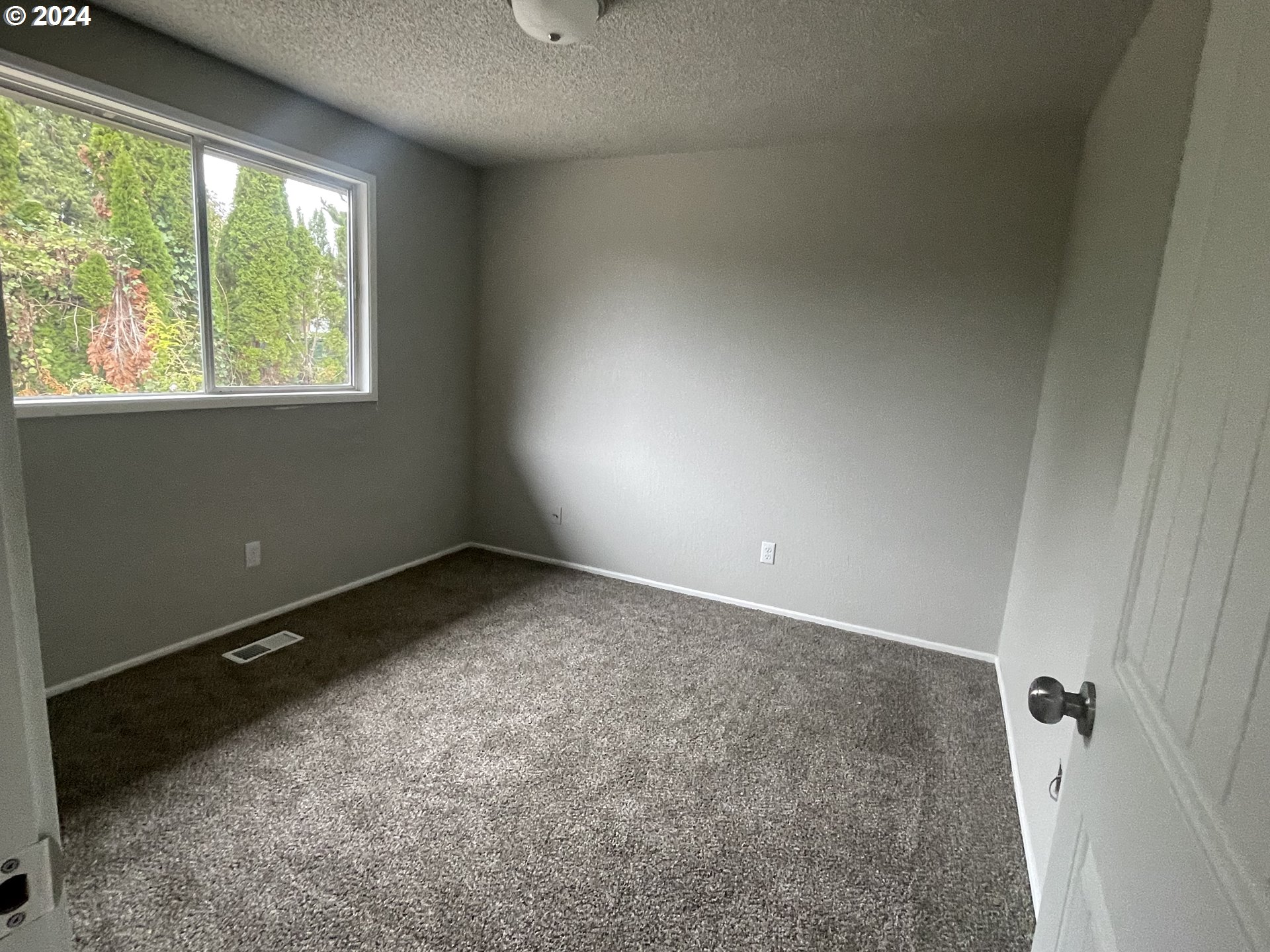 477 70th Street Springfield, OR 97478 - Photo 19 of 27 Gallery Image 19