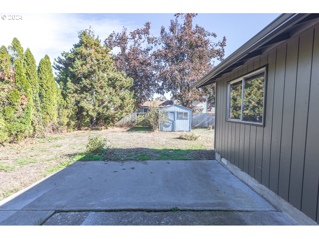 477 70th Street Springfield, OR 97478 - Photo 21 of 27 Gallery Image 21