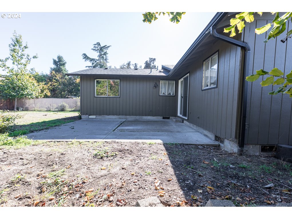 477 70th Street Springfield, OR 97478 - Photo 22 of 27 Gallery Image 22