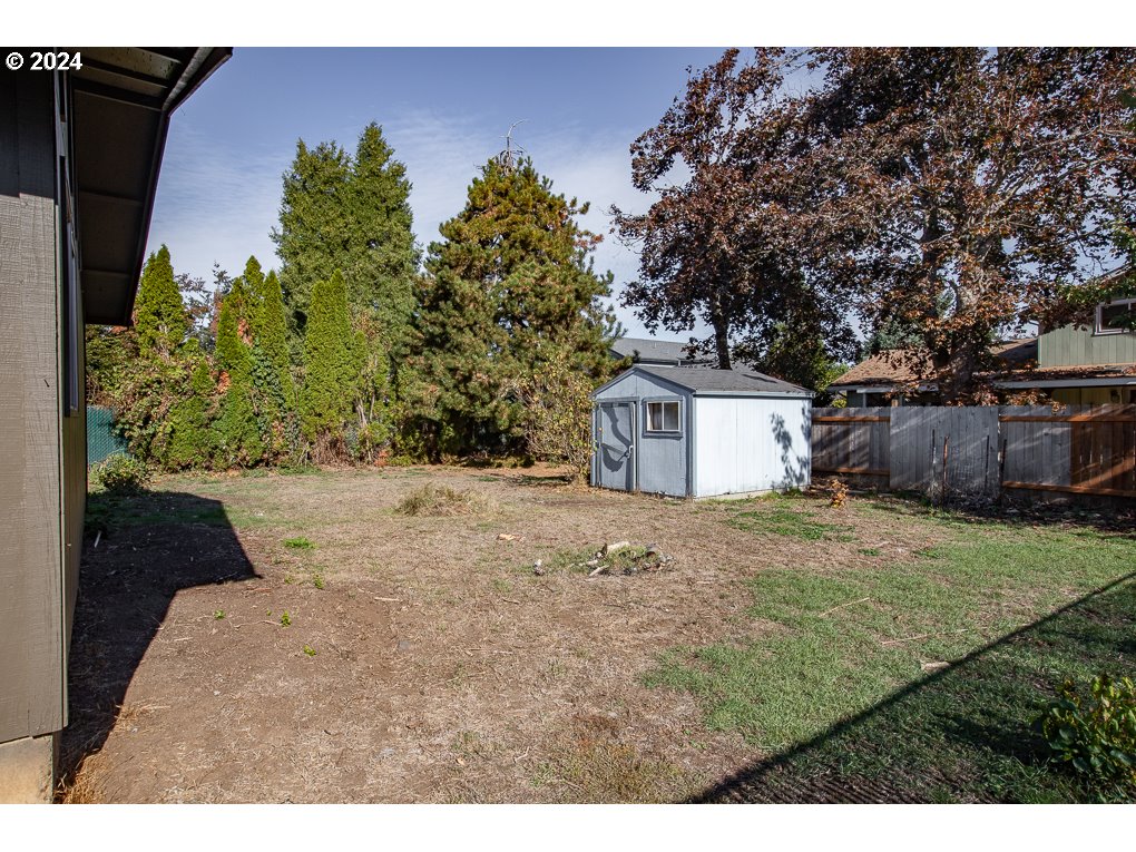 477 70th Street Springfield, OR 97478 - Photo 25 of 27 Gallery Image 25