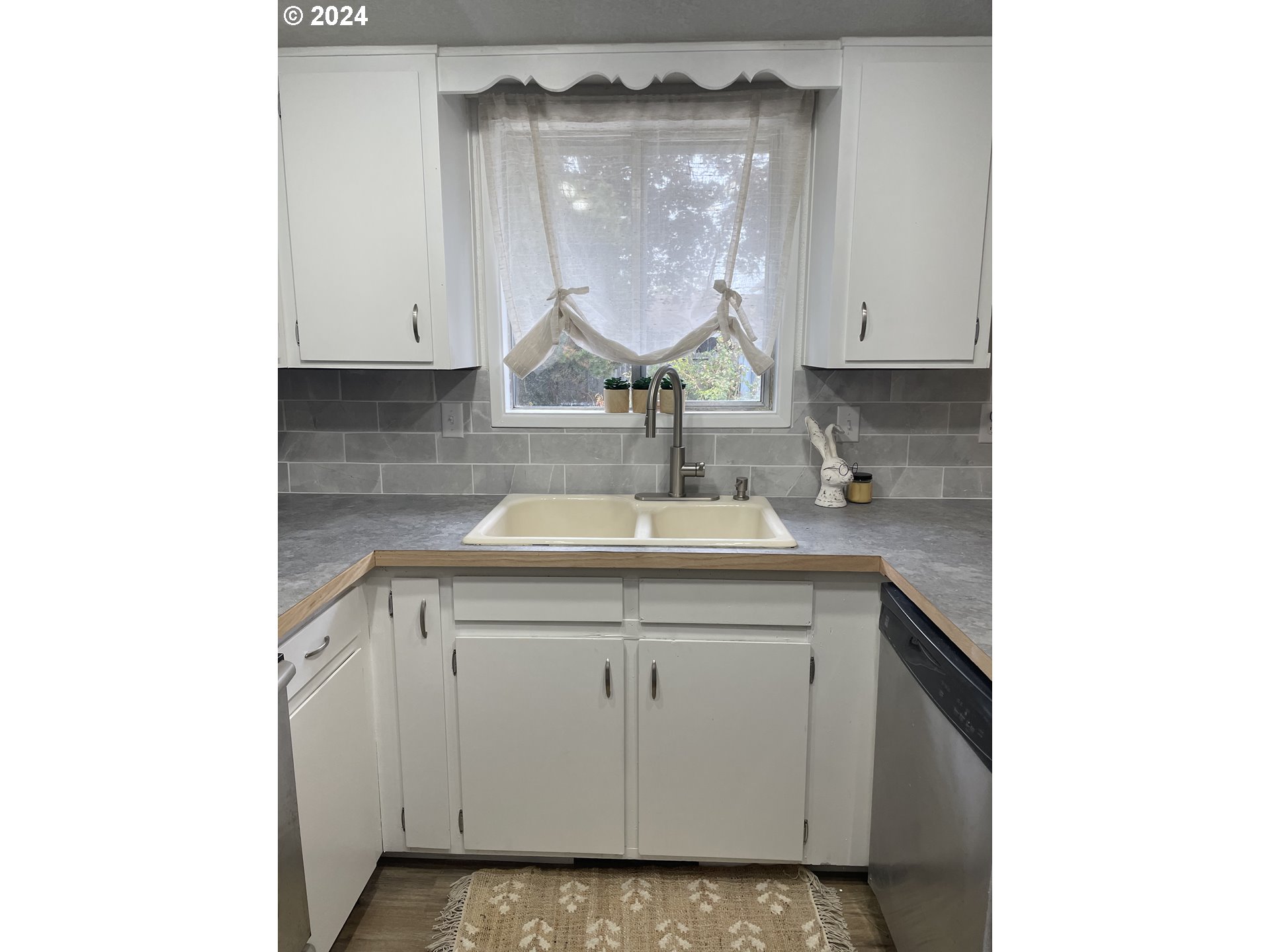 477 70th Street Springfield, OR 97478 - Photo 9 of 27 Gallery Image 9