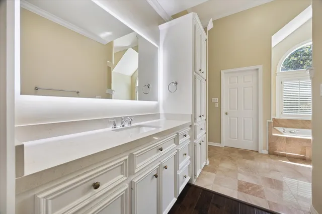 $1,100,000 | 418 Prestwick Court, Houston, TX 77057