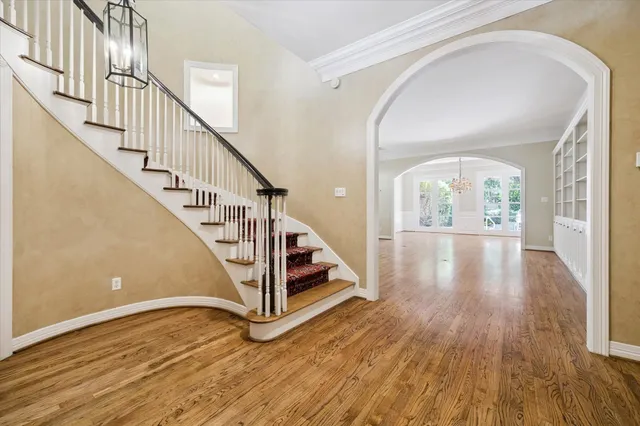 $1,100,000 | 418 Prestwick Court, Houston, TX 77057