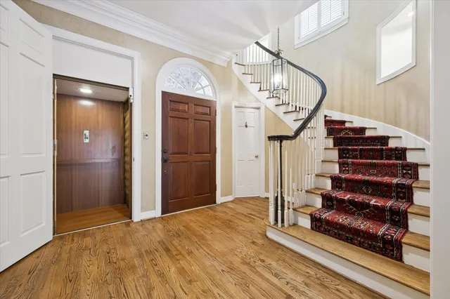 $1,100,000 | 418 Prestwick Court, Houston, TX 77057