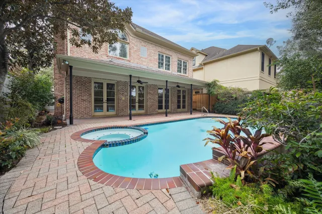 $1,100,000 | 418 Prestwick Court, Houston, TX 77057