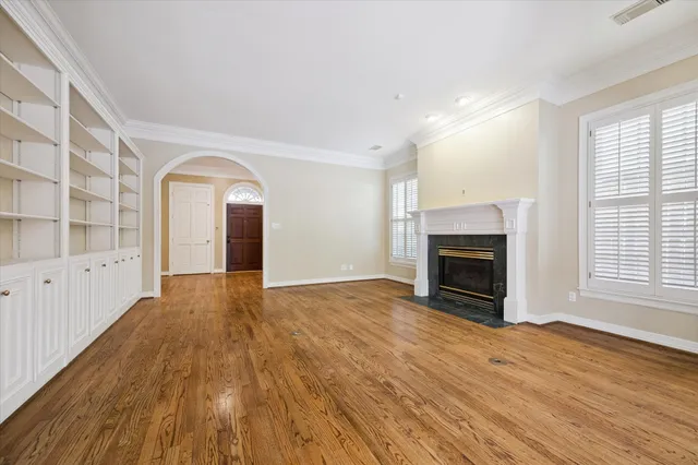 $1,100,000 | 418 Prestwick Court, Houston, TX 77057