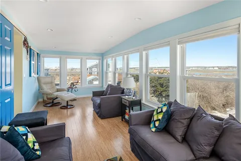 $1,599,500 | 6 Macalder Street, Narragansett, RI 02879