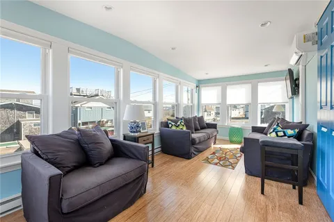 $1,599,500 | 6 Macalder Street, Narragansett, RI 02879