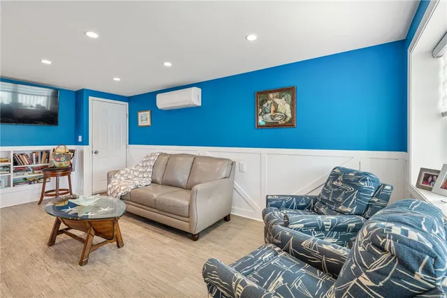 $1,599,500 | 6 Macalder Street, Narragansett, RI 02879