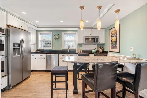 $1,599,500 | 6 Macalder Street, Narragansett, RI 02879