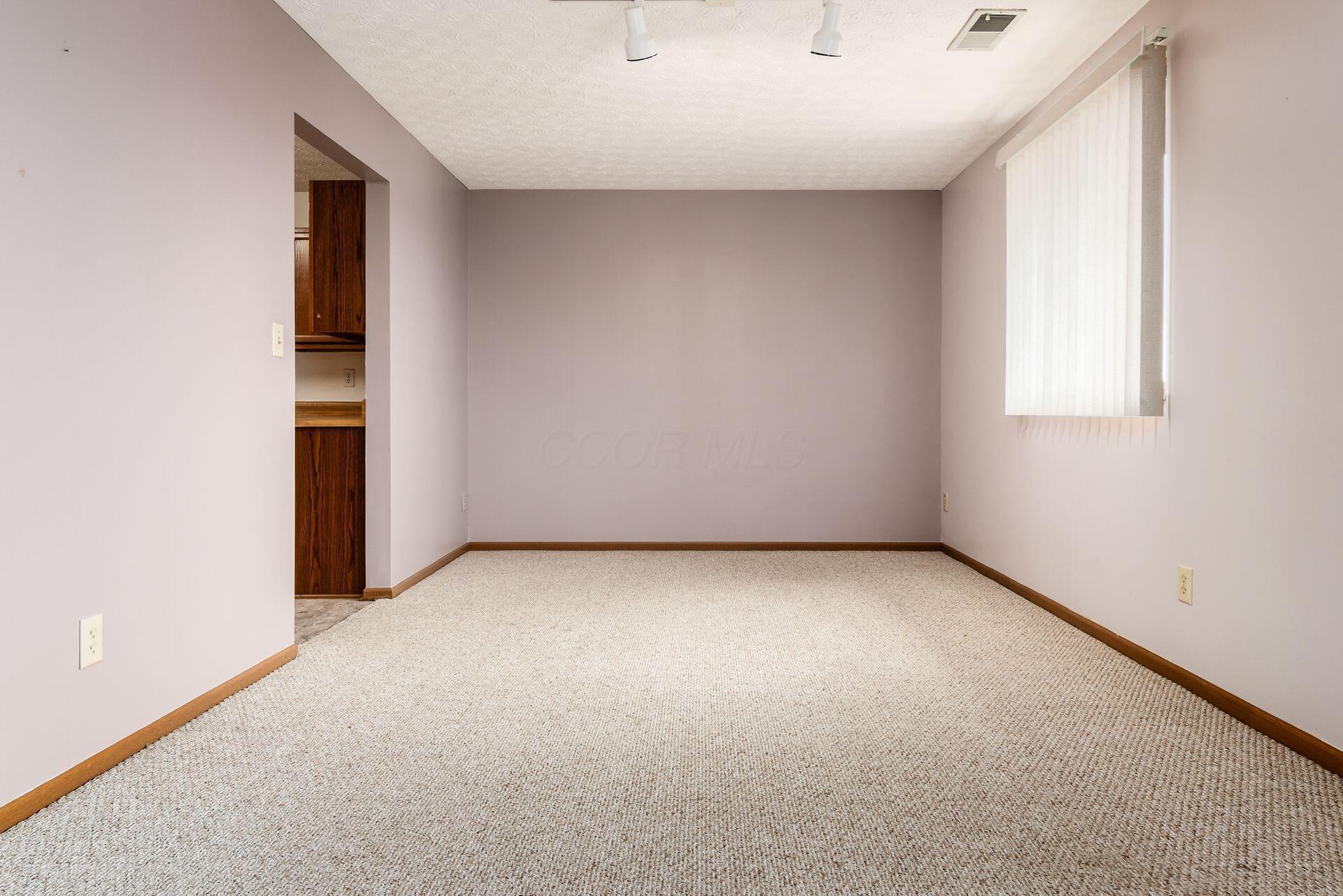 5885 Beechcroft Road, Unit 306 Columbus, OH 43229 - Photo 25 of 33 025_cbd_i 5885 Beechcroft 043