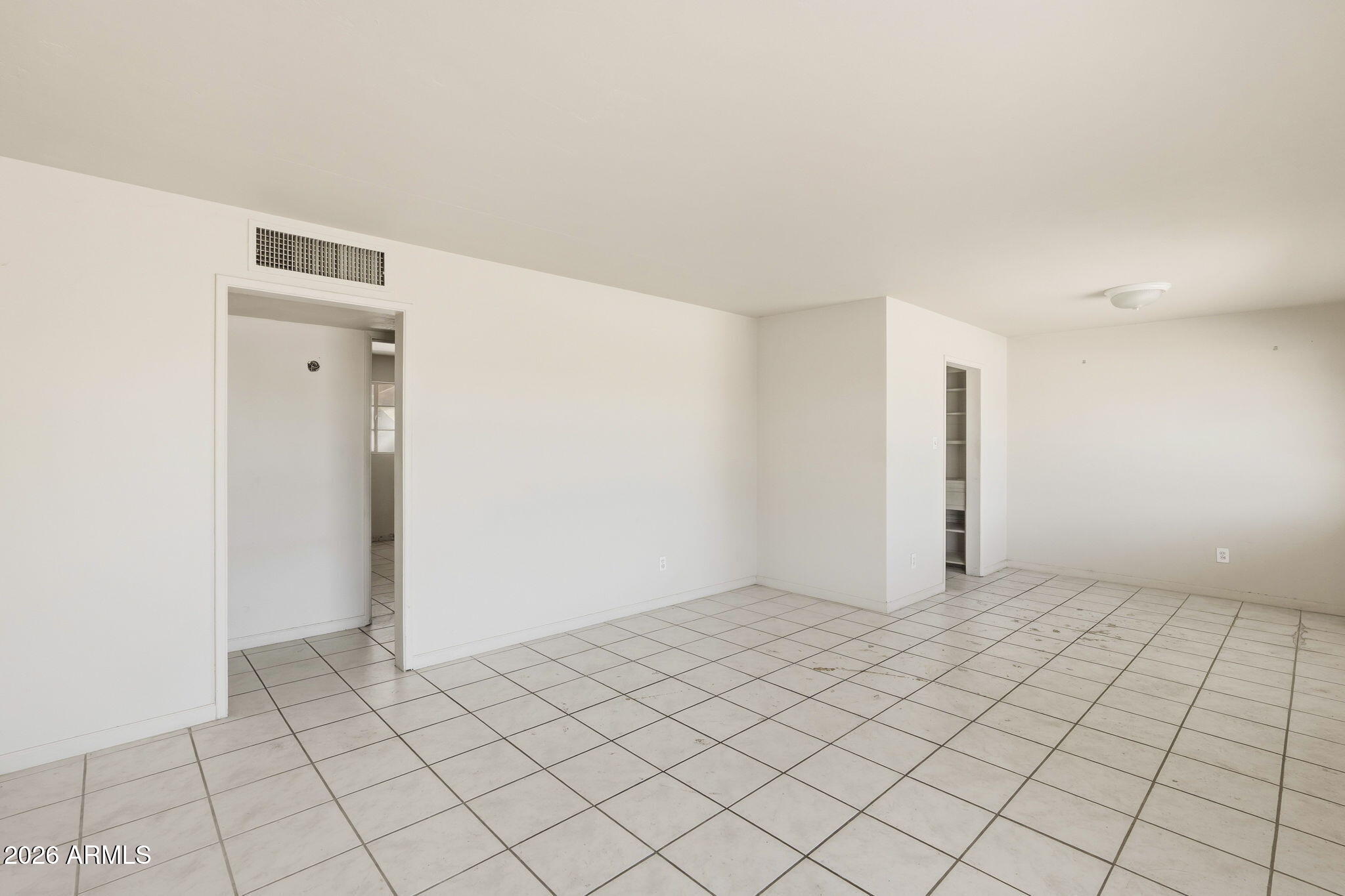 2743 West Ocotillo Road Phoenix, AZ 85017 - Photo 7 of 35 007_ListerPros