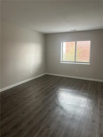 $2,495 | 3 Admiralty Drive, Unit B5, Middletown, RI 02842