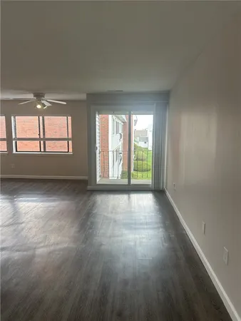 $2,495 | 3 Admiralty Drive, Unit B5, Middletown, RI 02842