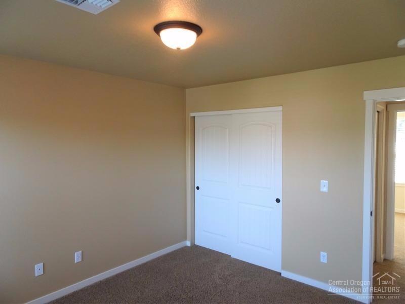 61075 Parrell Road Bend, OR 97702 - Photo 21 of 25 Bedroom #3.