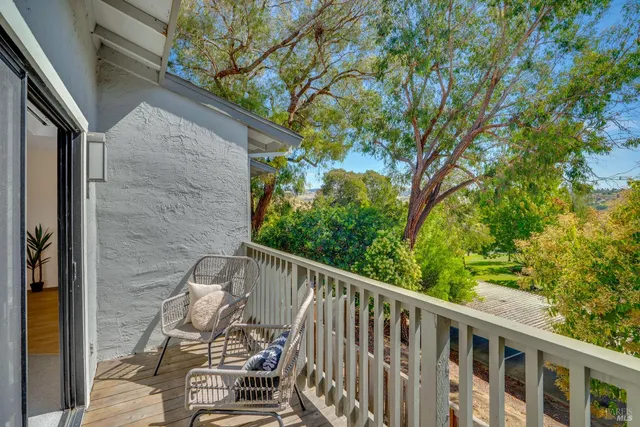 $355,000 | 900 Cambridge Drive, Unit 184, Benicia, CA 94510