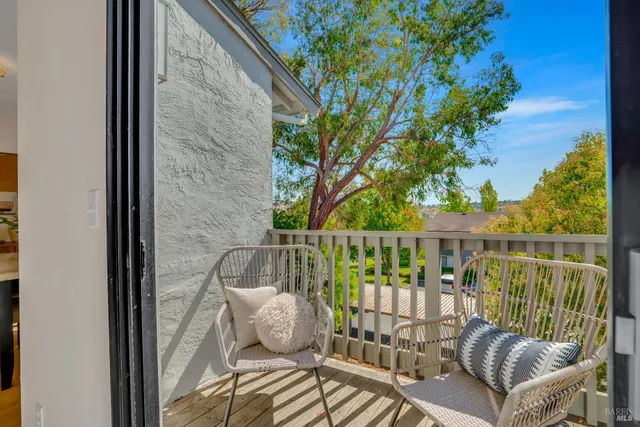 $355,000 | 900 Cambridge Drive, Unit 184, Benicia, CA 94510