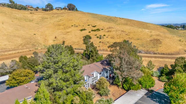 $355,000 | 900 Cambridge Drive, Unit 184, Benicia, CA 94510