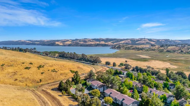 $355,000 | 900 Cambridge Drive, Unit 184, Benicia, CA 94510