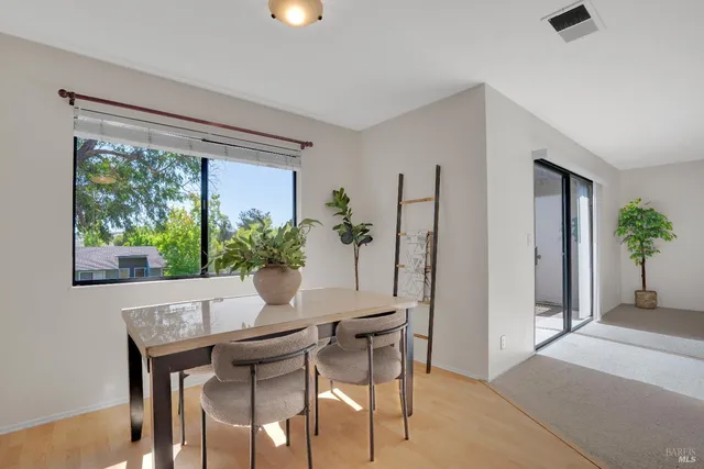 $355,000 | 900 Cambridge Drive, Unit 184, Benicia, CA 94510