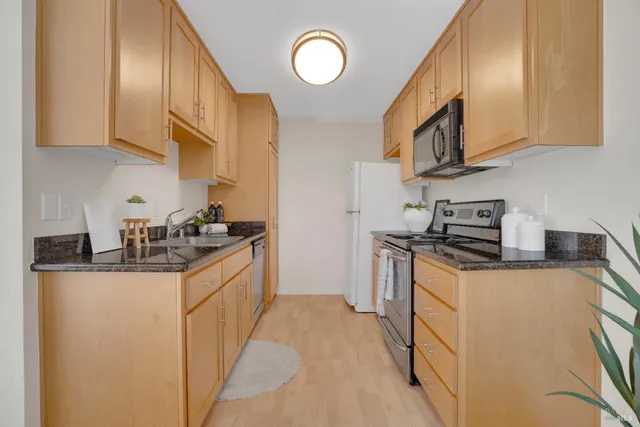 $355,000 | 900 Cambridge Drive, Unit 184, Benicia, CA 94510