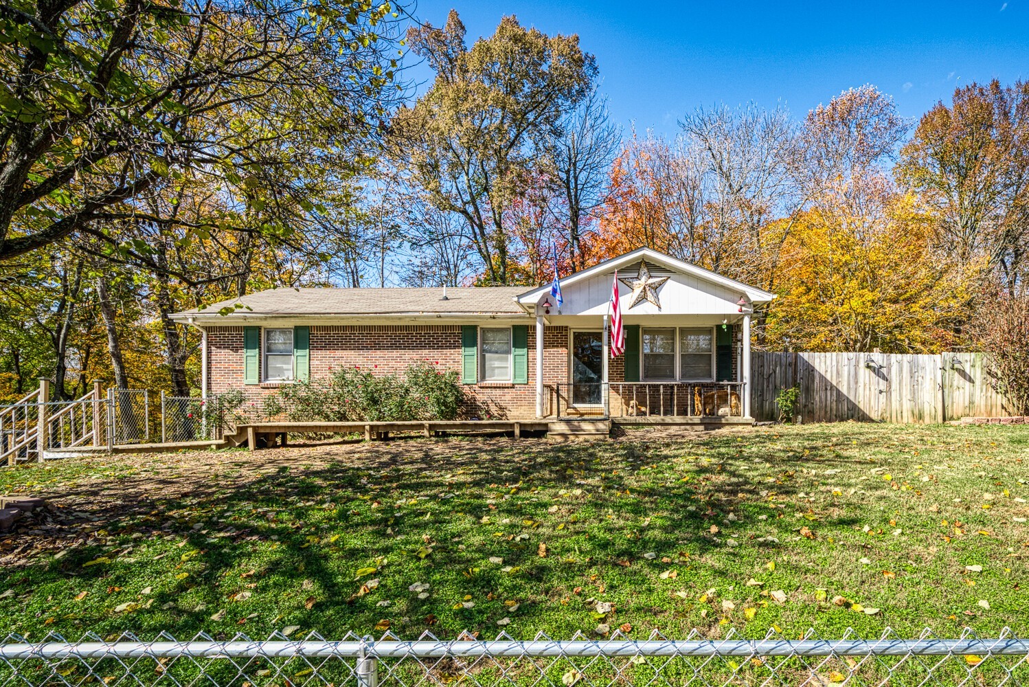 2757 Dale Ridge Road Dowelltown, TN 37059 - Photo 1 of 28 a front view of a house with a garden