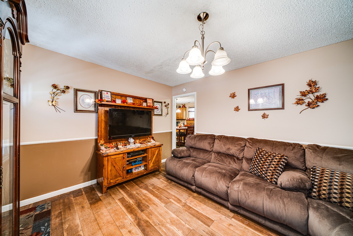 2757 Dale Ridge Road Dowelltown, TN 37059 - Photo 14 of 28 a living room with furniture and a flat screen tv