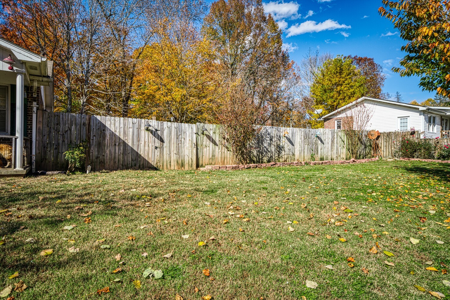 2757 Dale Ridge Road Dowelltown, TN 37059 - Photo 10 of 28 a view of a back yard of the house