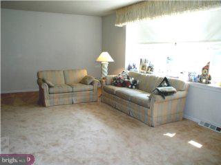 59 Signal Hill Road Holland, PA 18966 - Photo 2 of 6 Gallery Image 2