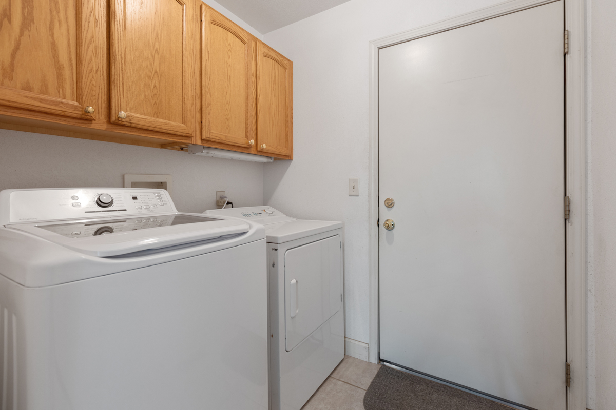 17717 Springbrook Circle Union, IL 60180 - Photo 12 of 33 a utility room with dryer and washer