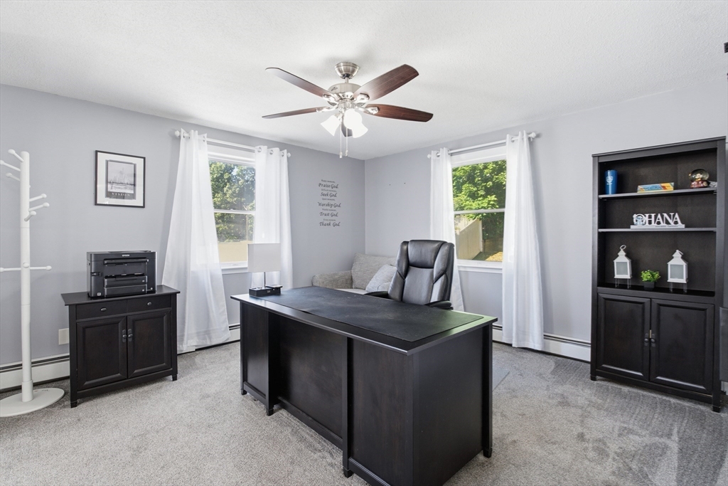 137 Maplewood Road Lynn, MA 01904 - Photo 12 of 39