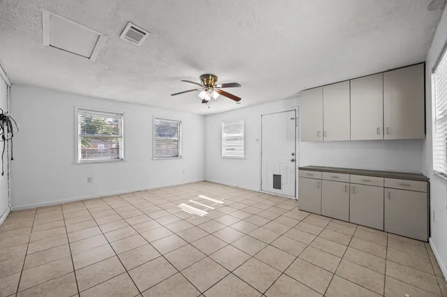 $1,975 | 2103 6th Street, Stafford, TX 77477