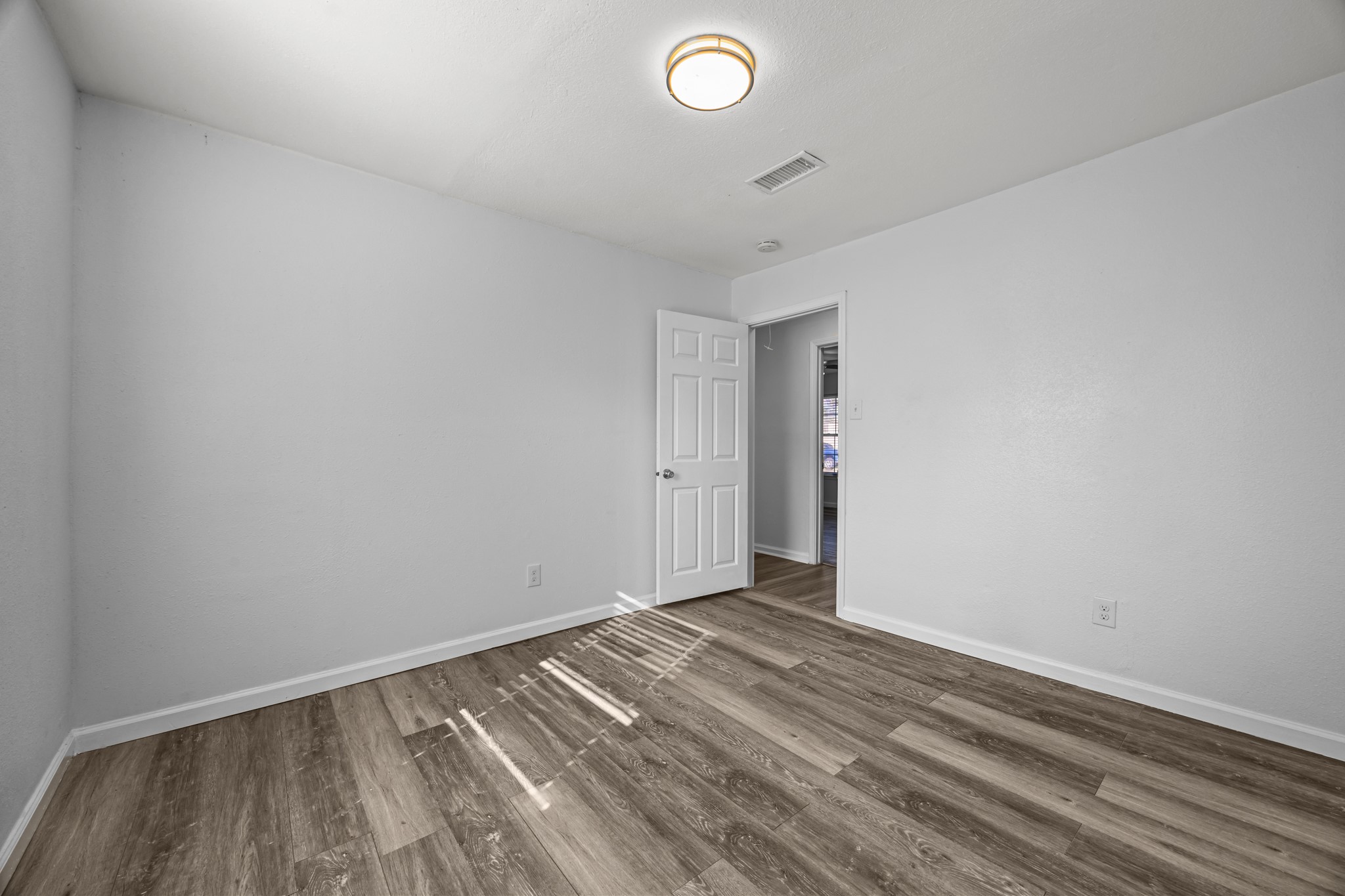 2103 6th Street Stafford, TX 77477 - Photo 18 of 27 a view of room