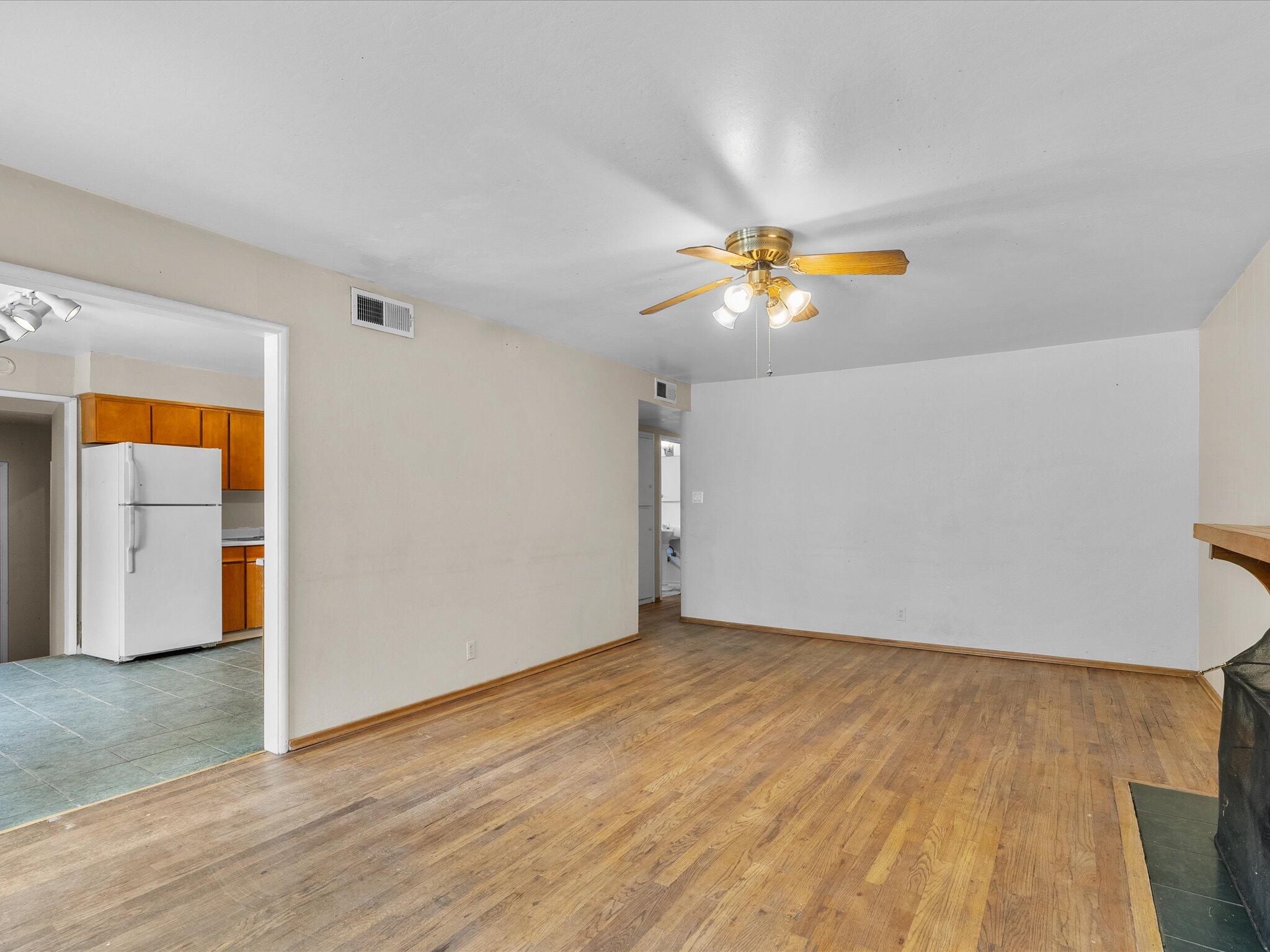 2115 Gridley Avenue Reno, NV 89503 - Photo 5 of 29 07-2115 Gridley Ave -106