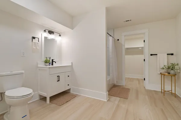 $1,725,000 | 1240 Kenmore Place, Nashville, TN 37216
