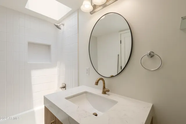 $5,000 | 5101 North Casa Blanca Drive, Unit 203, Paradise Valley, AZ 85253