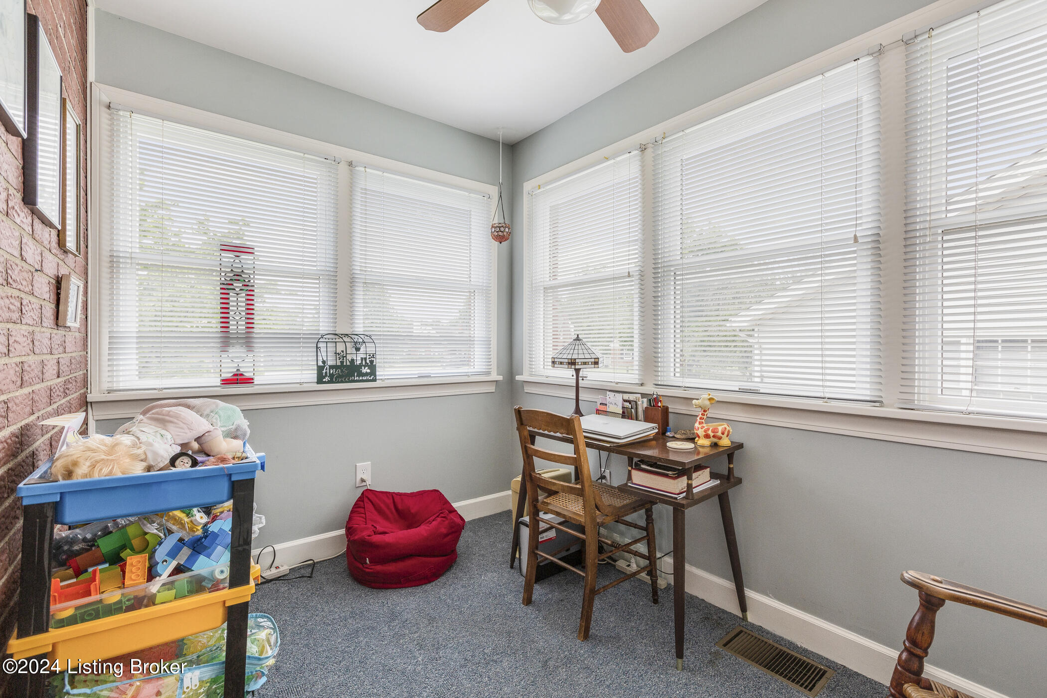 2329 Manchester Road Louisville, KY 40205 - Photo 14 of 68 22